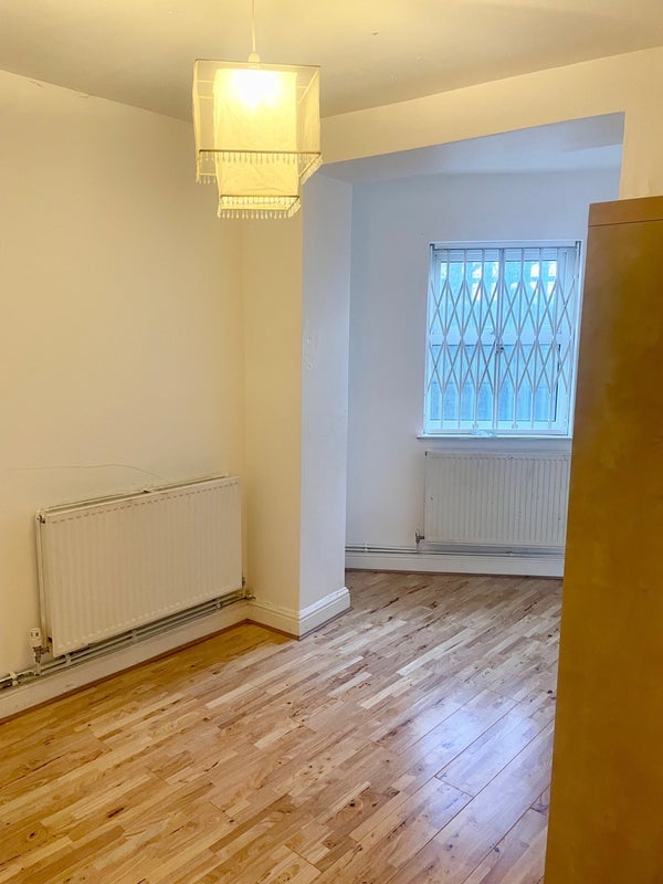 Flat Ladbroke Grove in Greater London