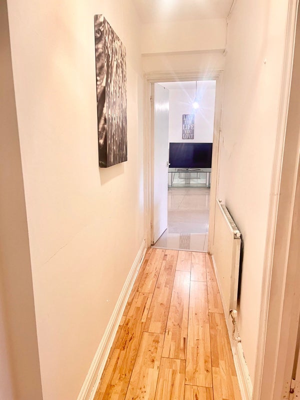 Flat Ladbroke Grove in Greater London
