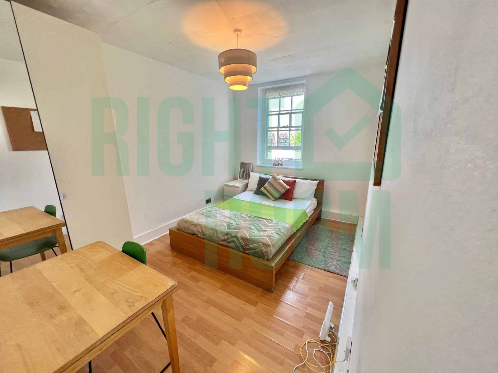 Flat Maygood Street in London
