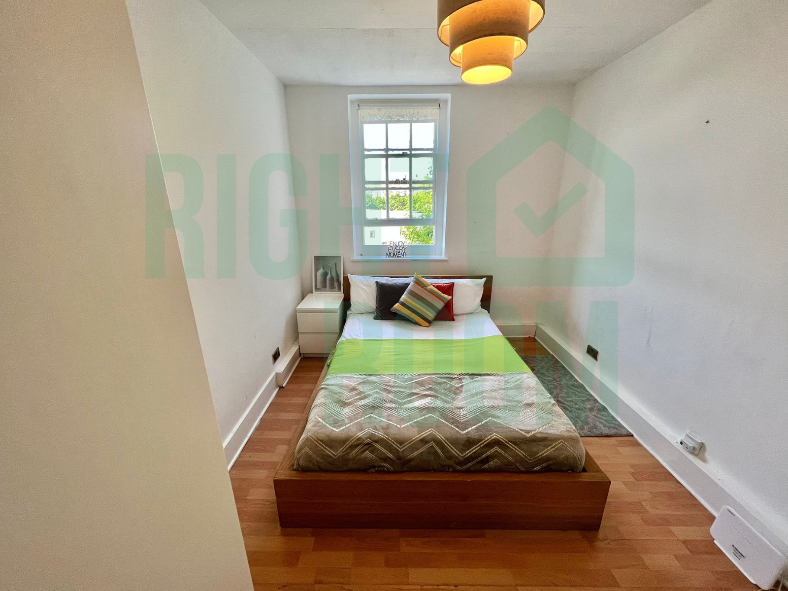 Flat Maygood Street in London