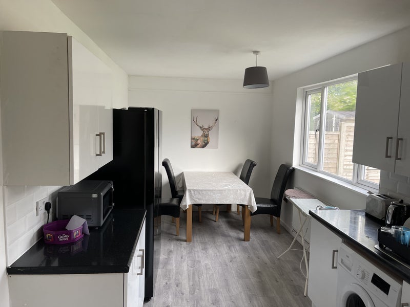 Room Preston Close in Coventry