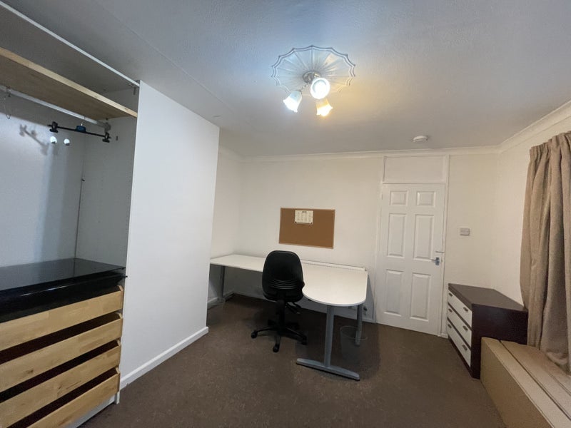 Room Preston Close in Coventry