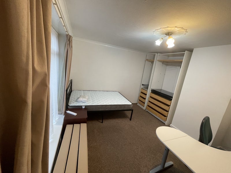 Room Preston Close in Coventry