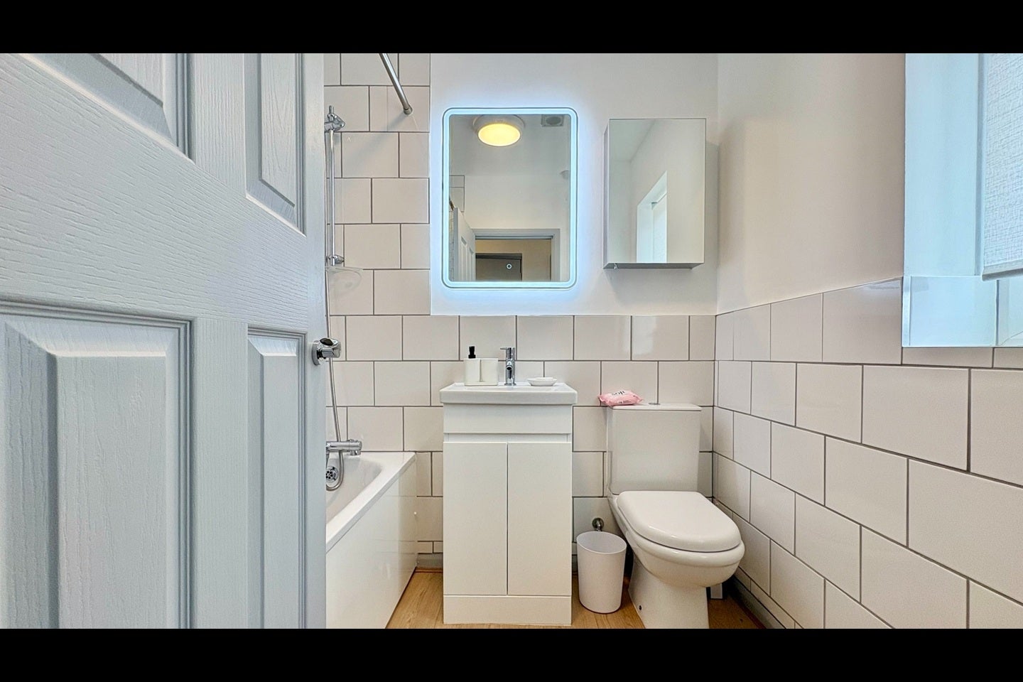 Flat Abbeyfields Close in Greater London