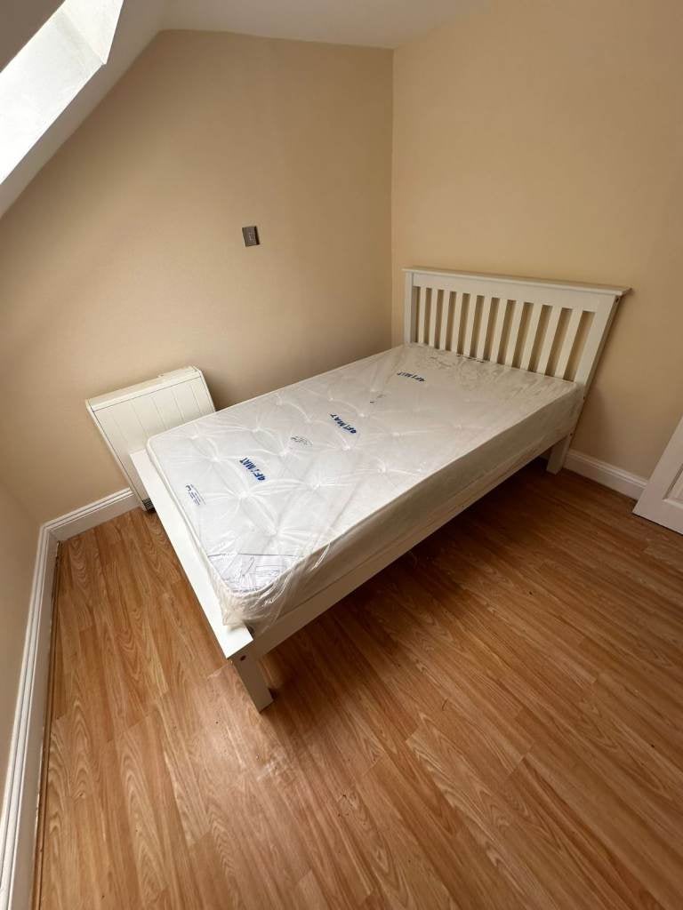 Room Havelock Road in Luton