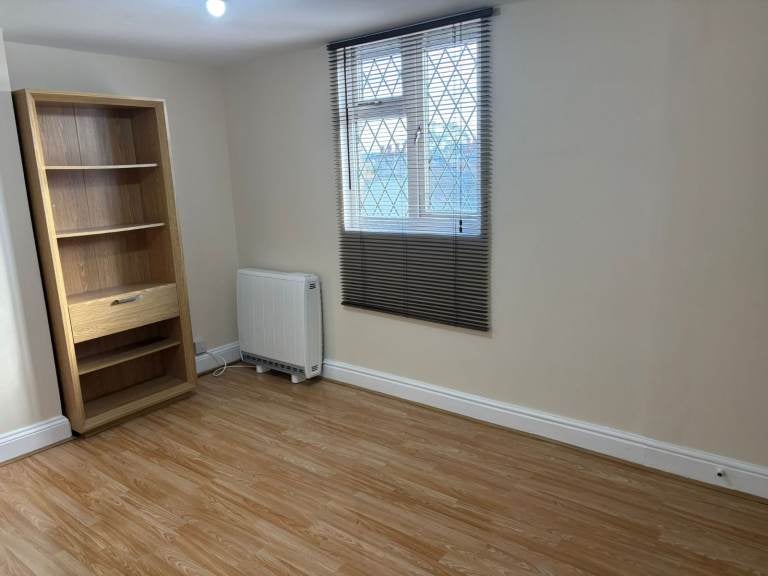 Room Havelock Road in Luton