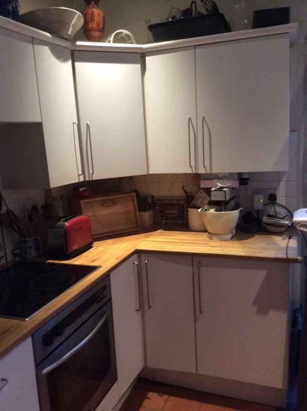 Room Avenell Road in Greater London