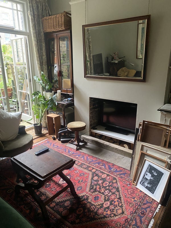 Room Avenell Road in Greater London