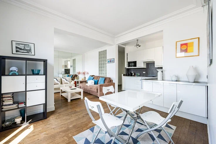 Appartement Rue Balzac à Paris