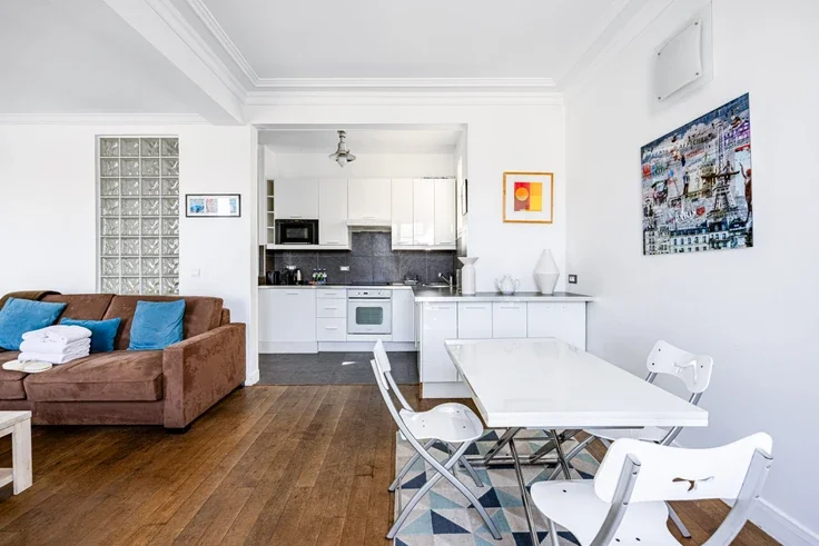 Appartement Rue Balzac à Paris