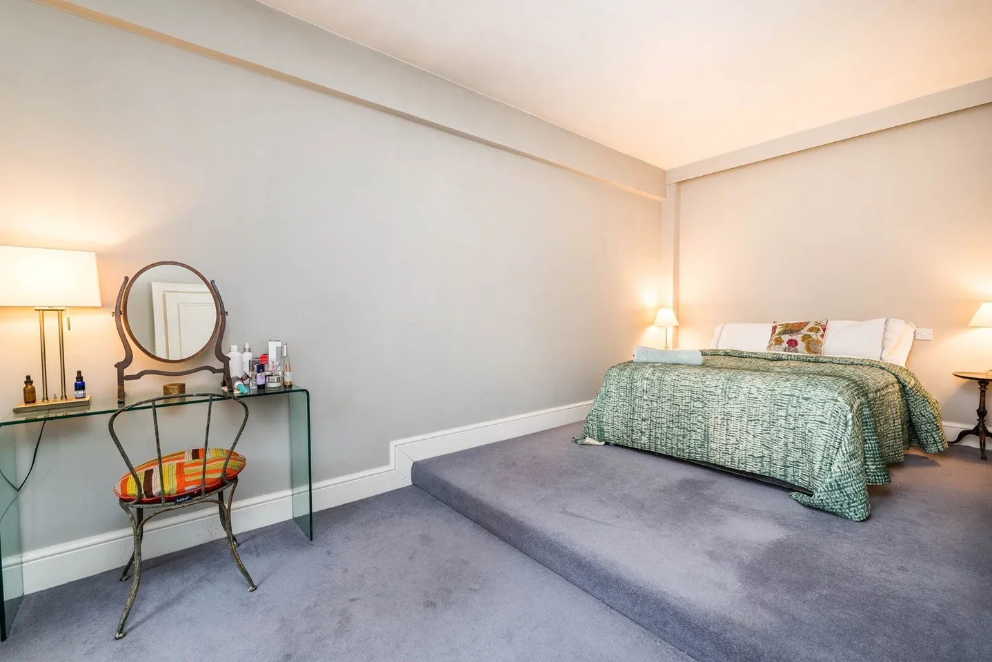 Flat Chelsea Manor Street in Greater London