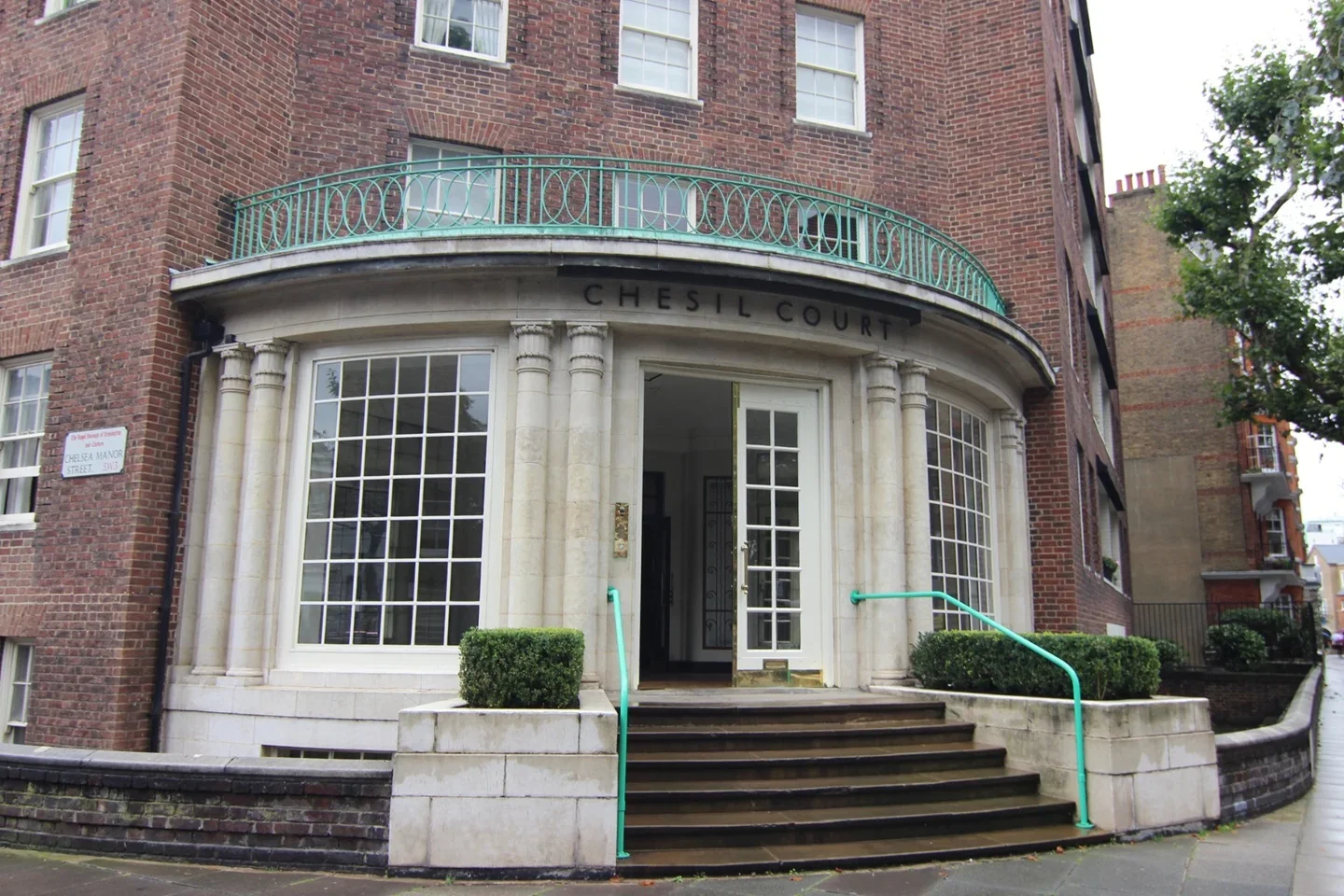 Flat Chelsea Manor Street in Greater London