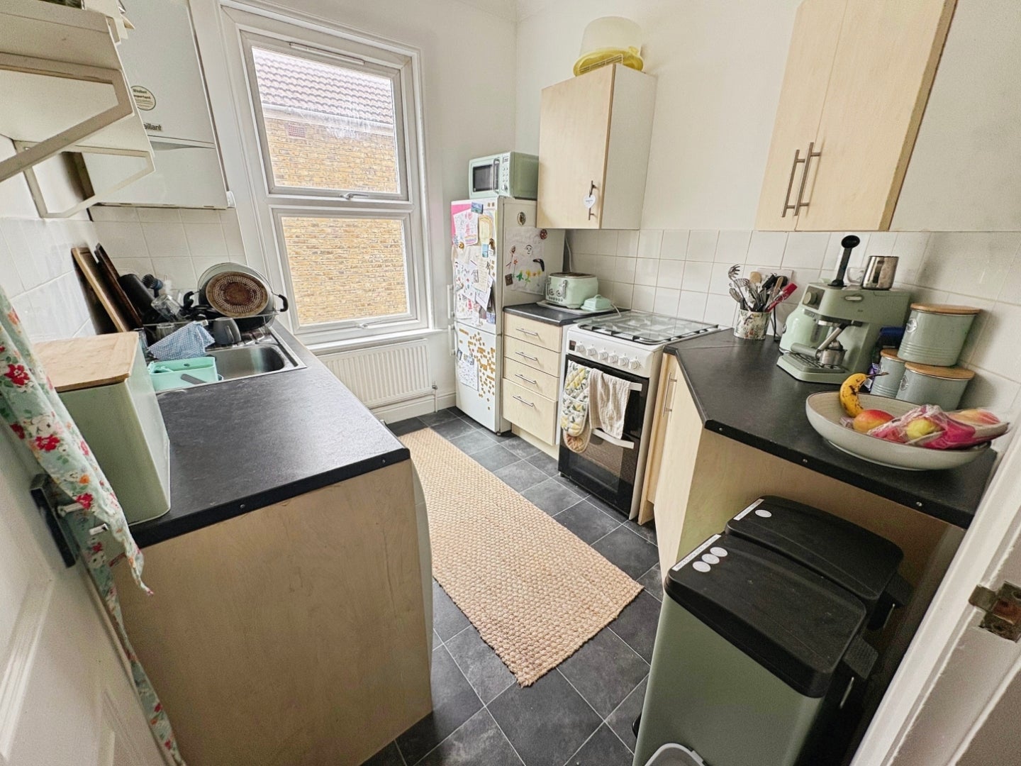 Flat Boscombe Road in Southend-on-Sea