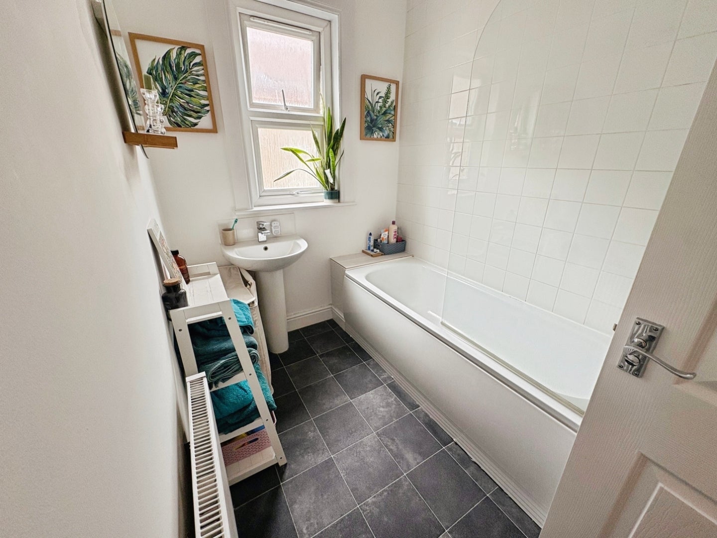 Flat Boscombe Road in Southend-on-Sea