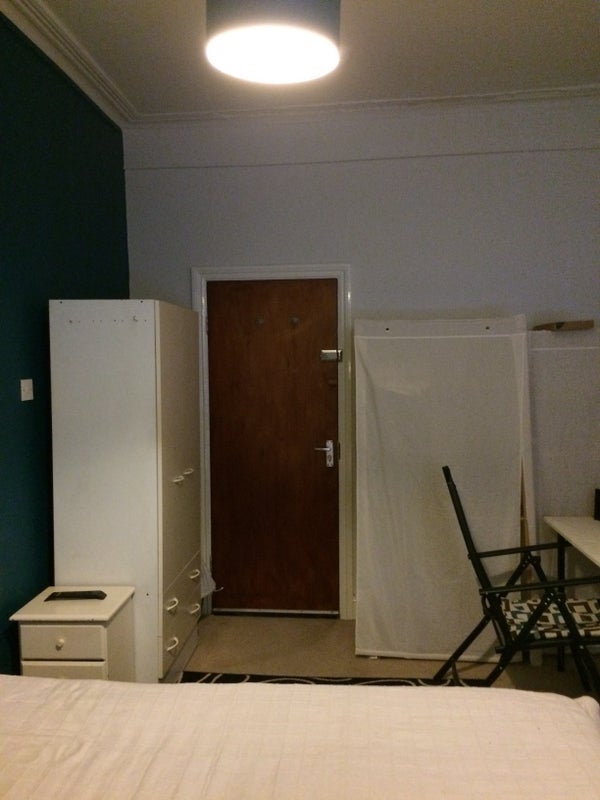 Room High Street in Greater London