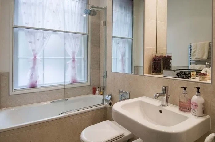 Flat Barter Street in Greater London
