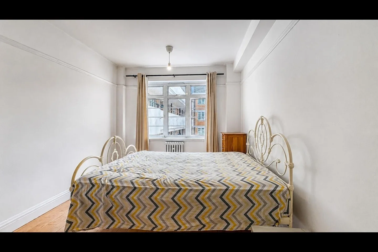 Flat Old Brompton Road in Greater London