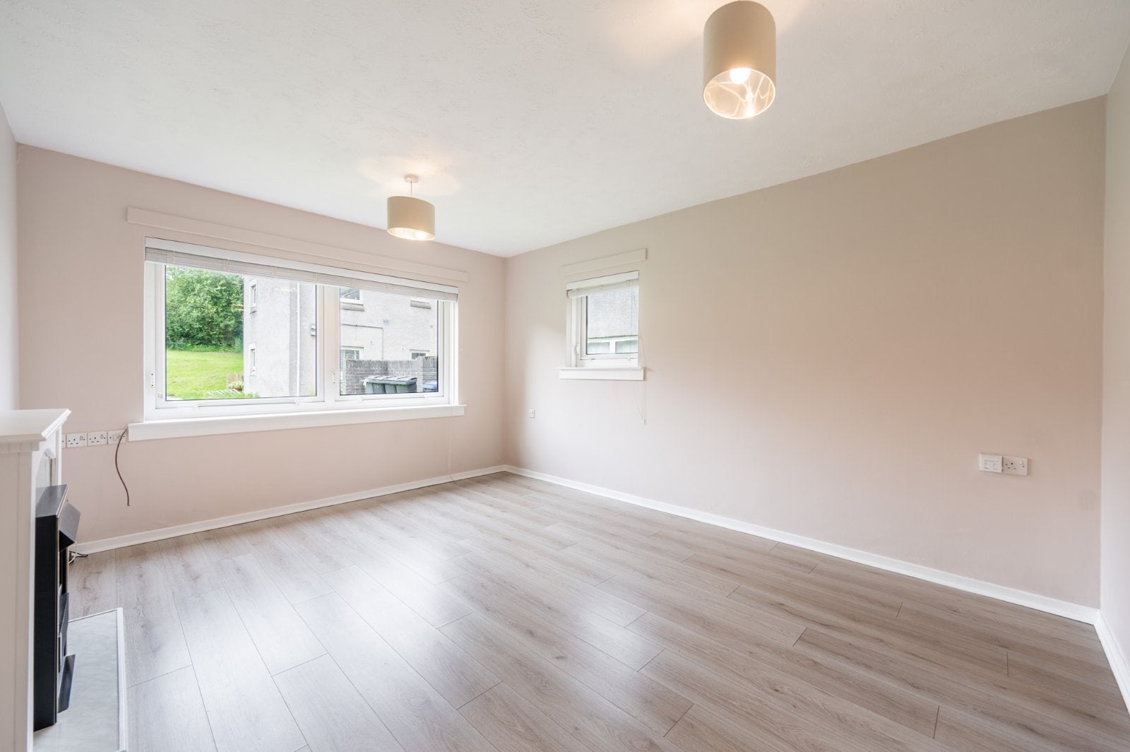 Flat Waterford Road in Highcliffe