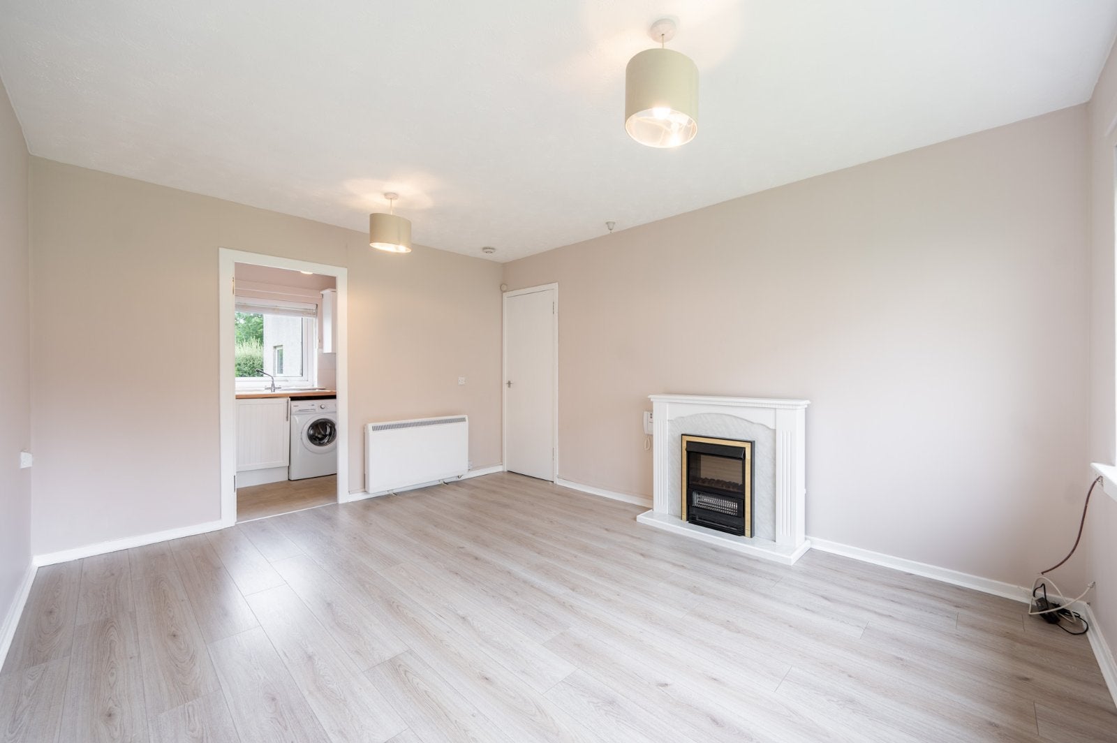 Flat Waterford Road in Highcliffe