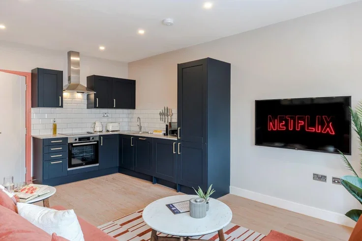 Flat Askew Road in Greater London