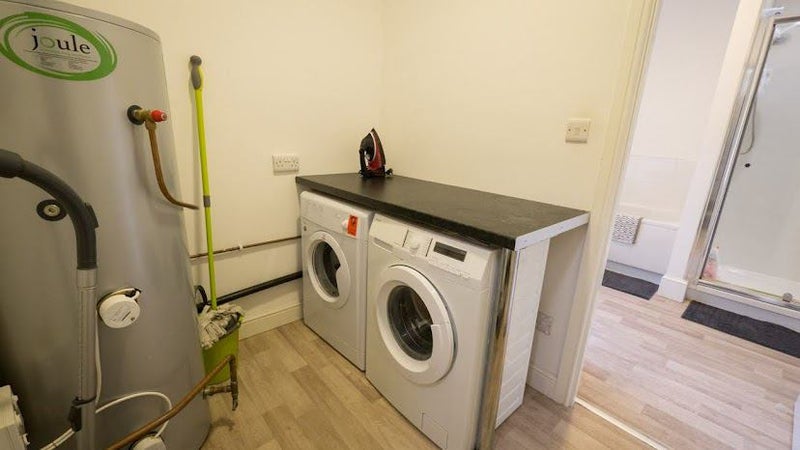 Room Burton Road in Manchester