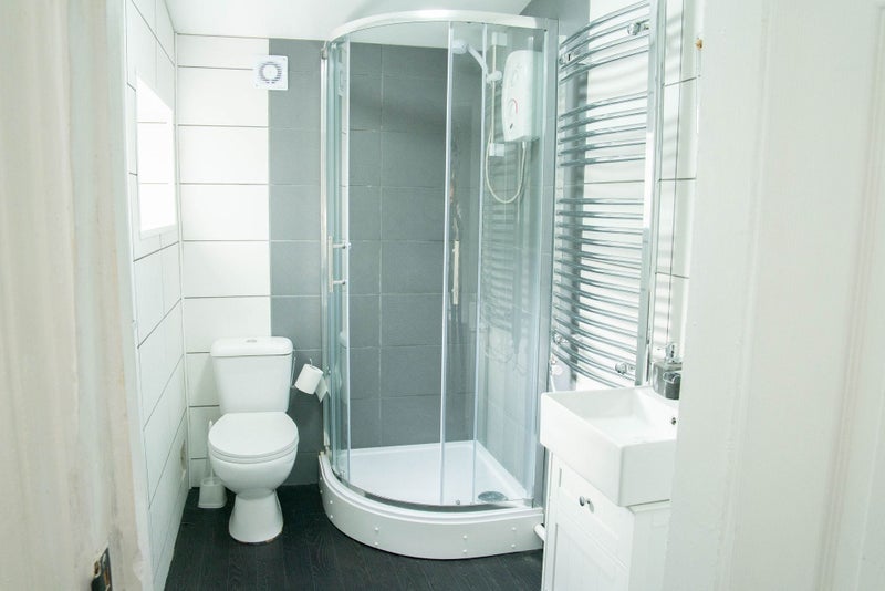 Room Hughes Street in Burnley