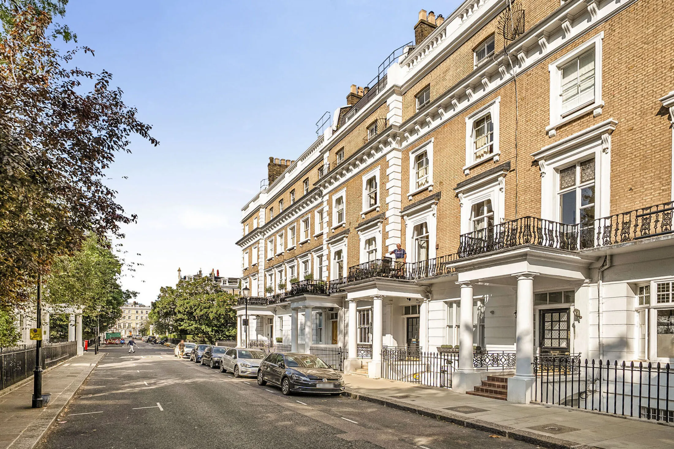 Flat Onslow Gardens in Greater London