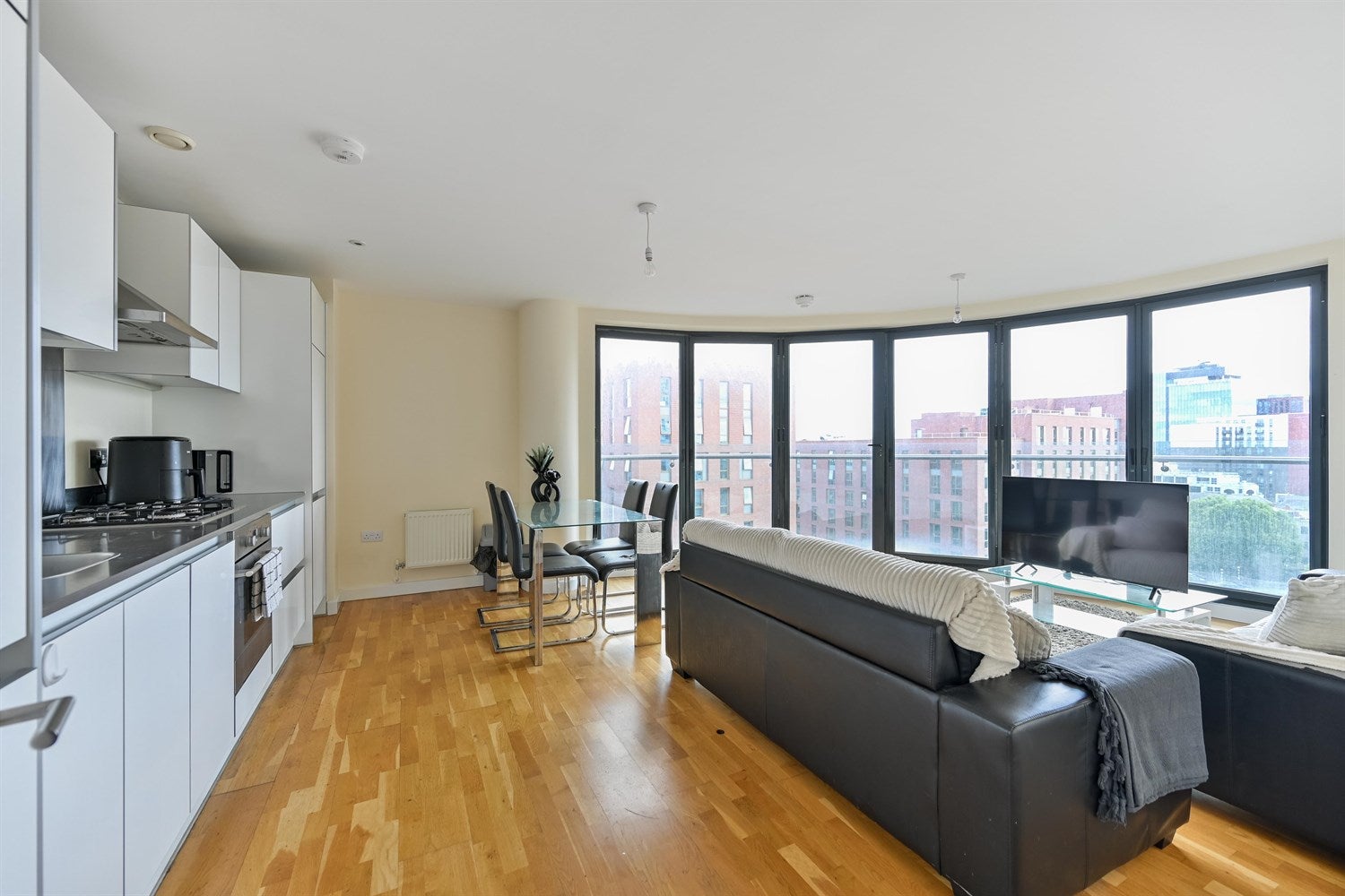 Flat Chatham Place in Reading
