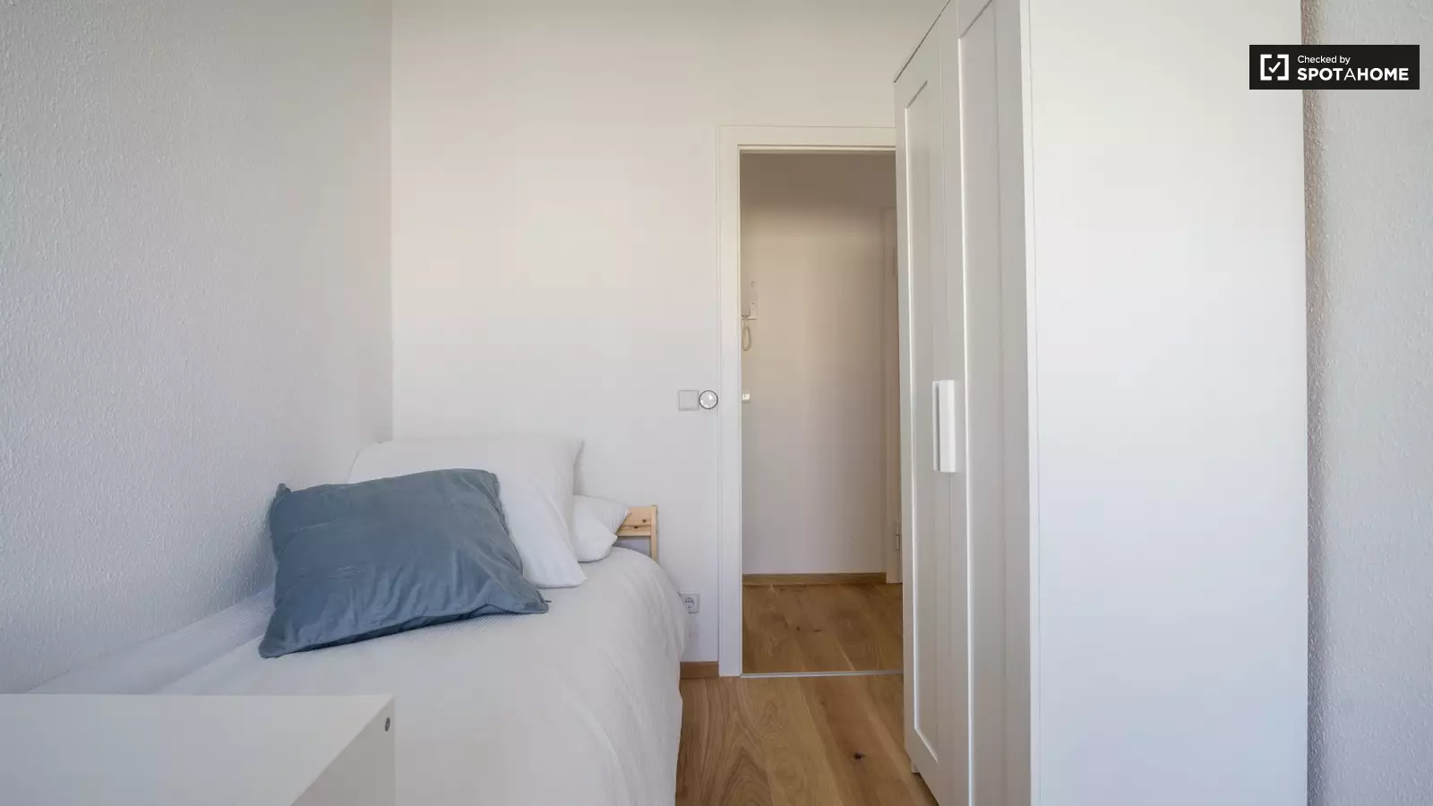 Wohnung Antwerpener Straße in Berlin