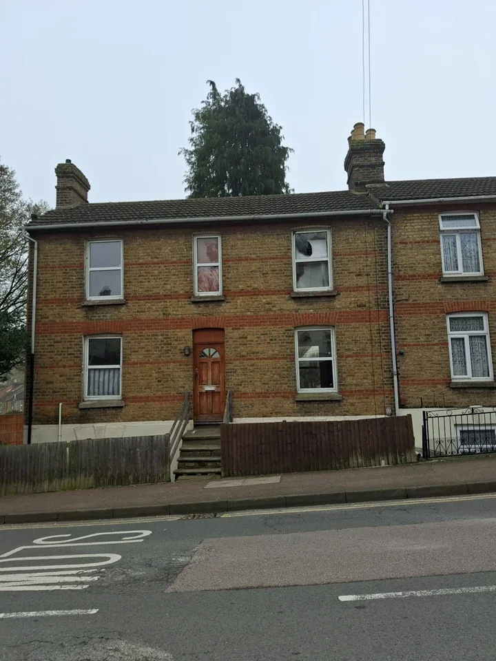 House Castle Road in Chatham