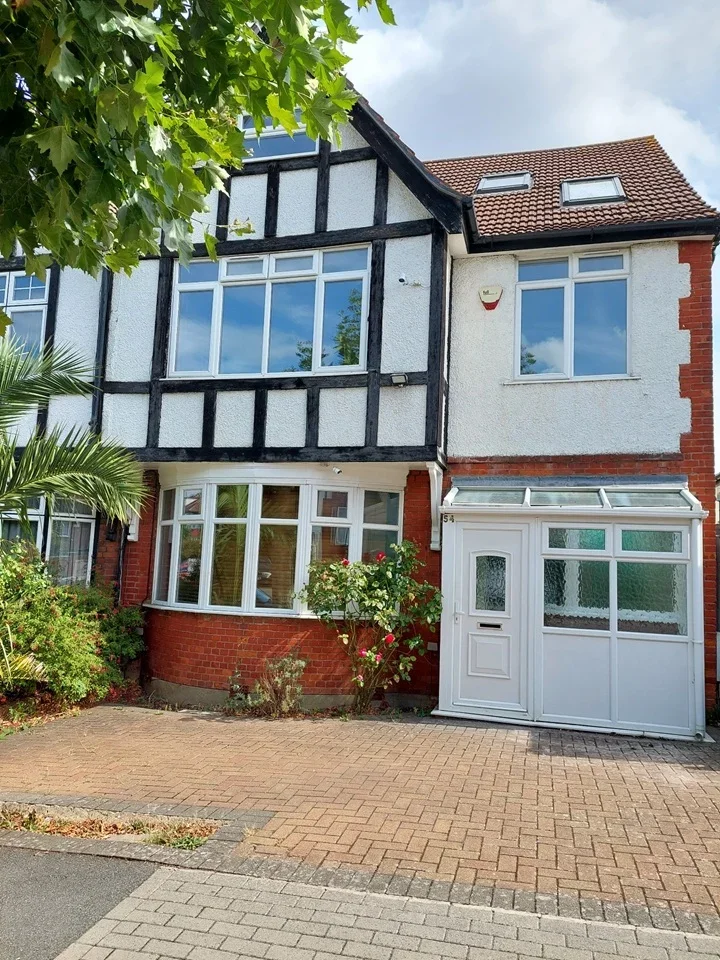 House Sevington Road in Greater London