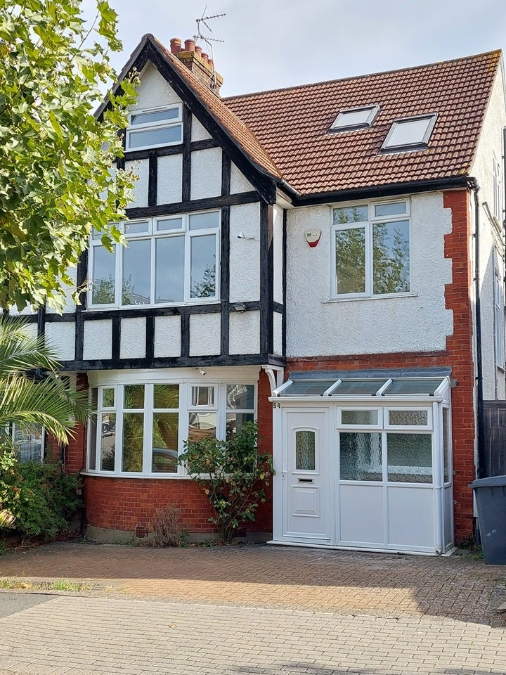 House Sevington Road in Greater London