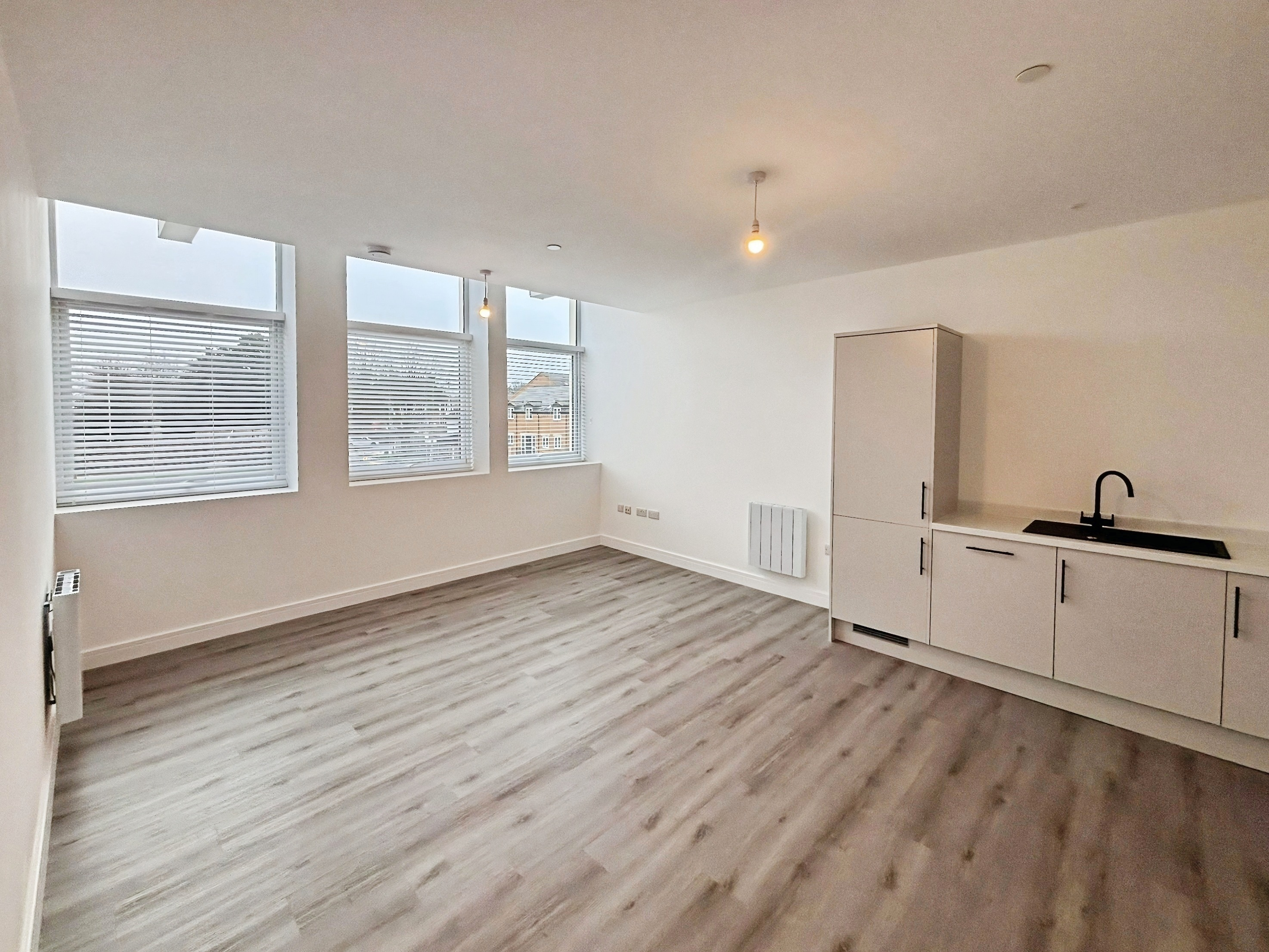 Flat Oundle Road in Peterborough