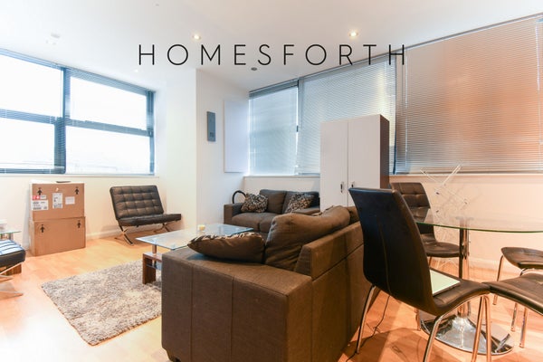 Flat Northolt Road in London