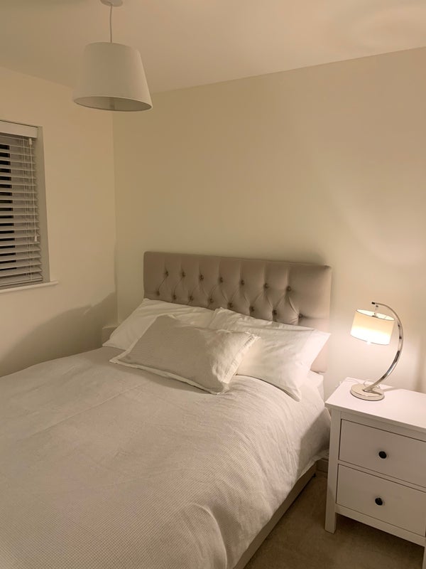 Room Heathfield Drive in Greater London
