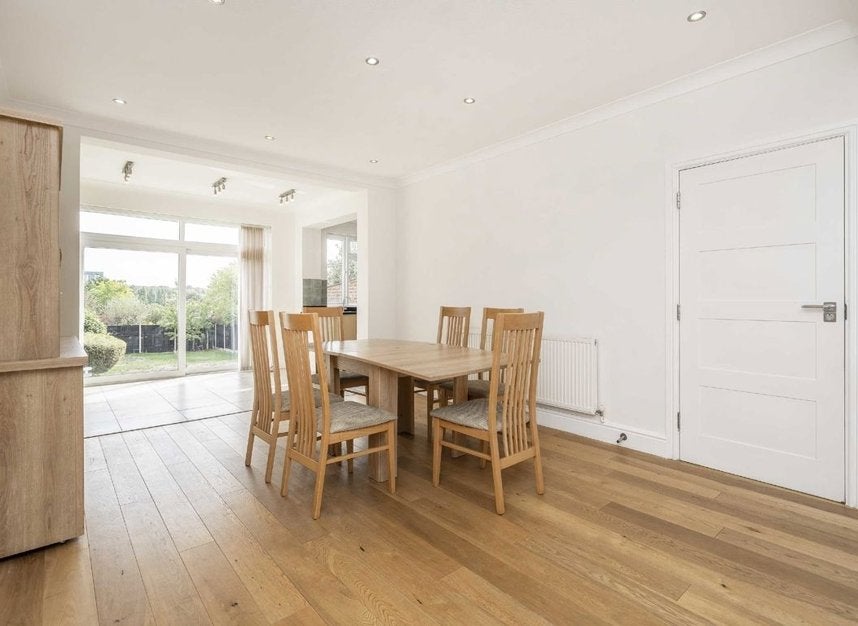 House Cissbury Ring South in Greater London