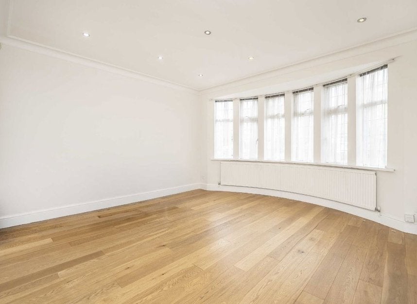 House Cissbury Ring South in Greater London