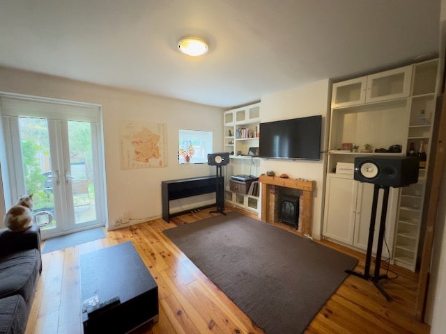 Room Frensham Drive in Greater London