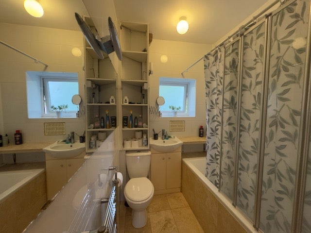 Room Frensham Drive in Greater London