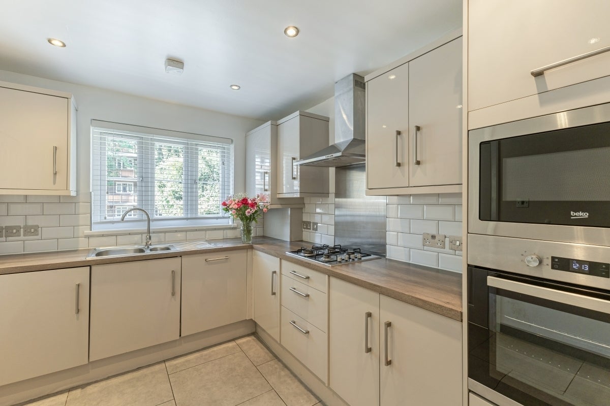 House Lordship Lane in Greater London