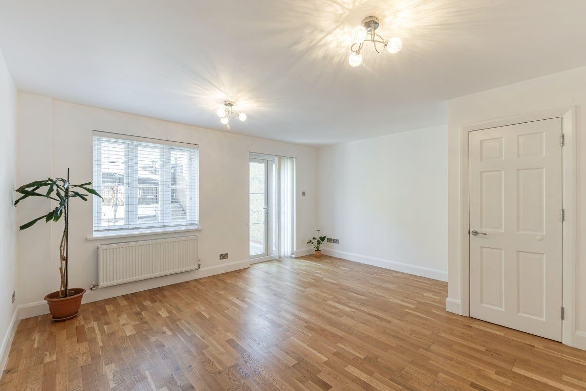 House Lordship Lane in Greater London