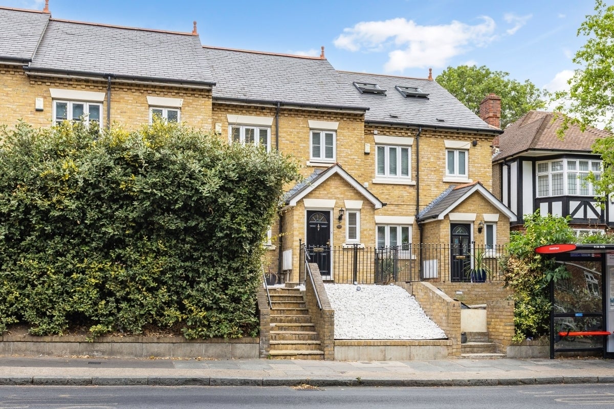 House Lordship Lane in Greater London