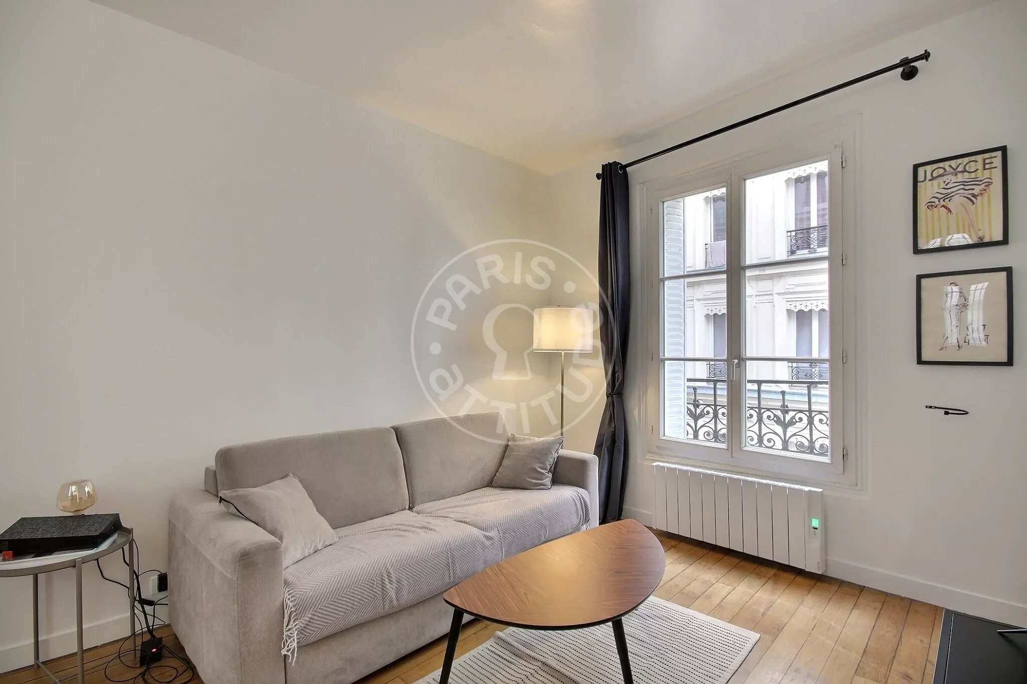 Flat Rue André Antoine in Paris