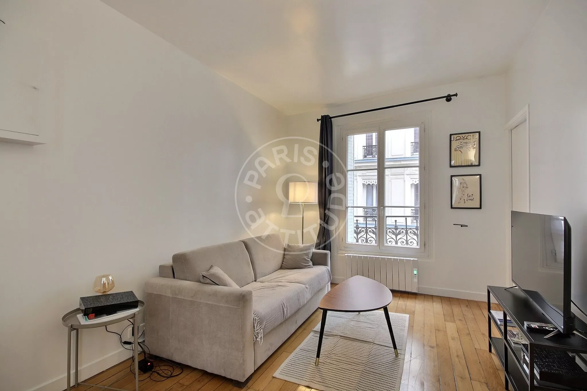 Flat Rue André Antoine in Paris