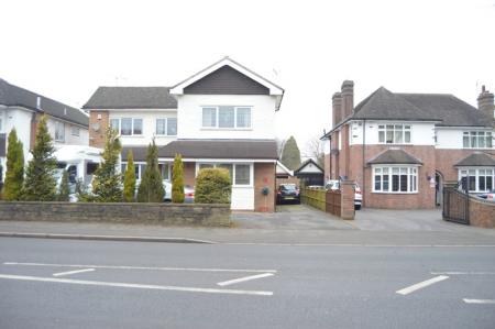 Room Whitmore Road in Newcastle-under-Lyme