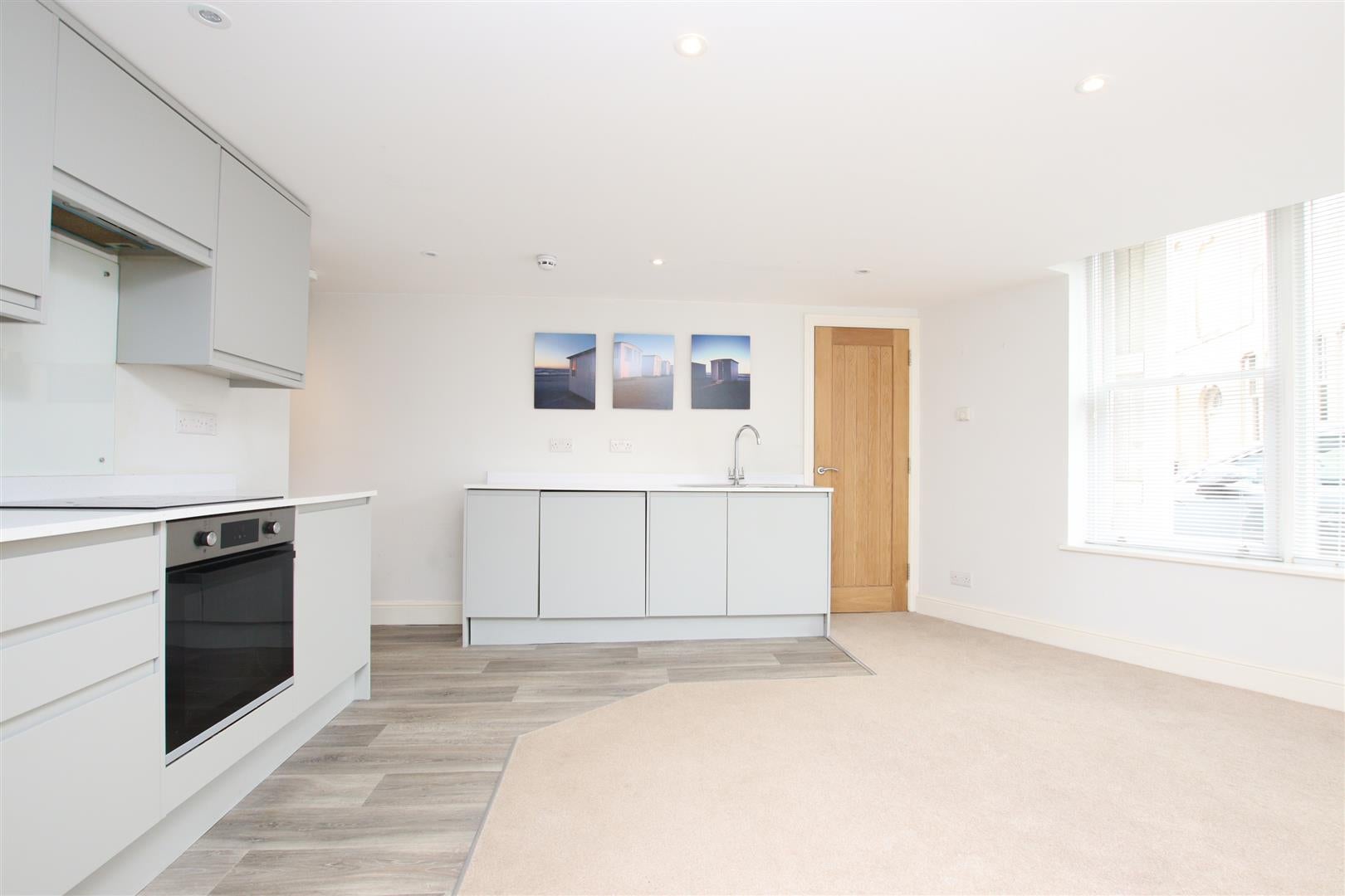 Flat Newbridge Road in Bath
