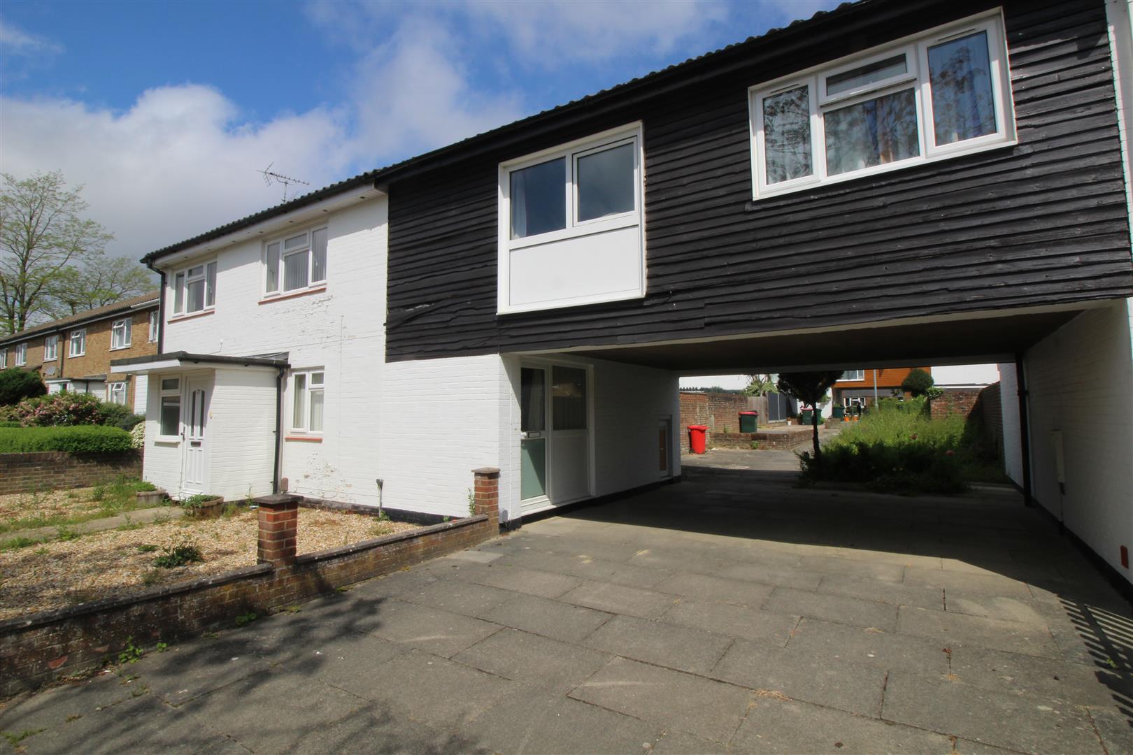 Flat Lamberhurst Walk in Crawley