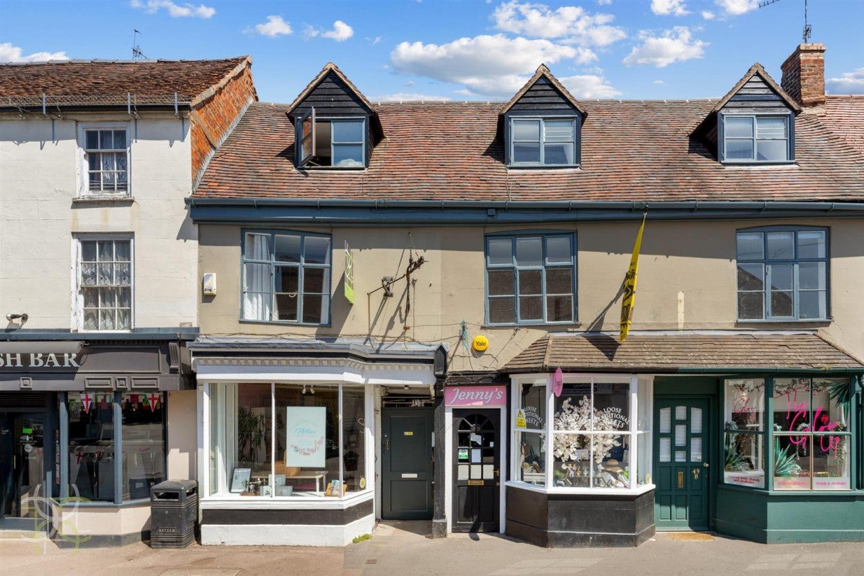 Flat High Street in Wychavon