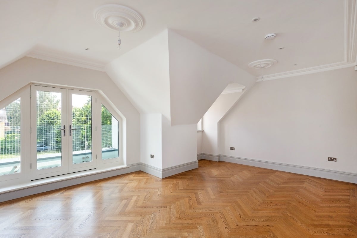 Flat Cranley Road in Guildford