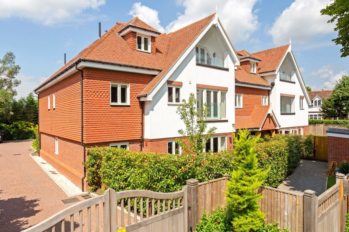 Flat Cranley Road in Guildford